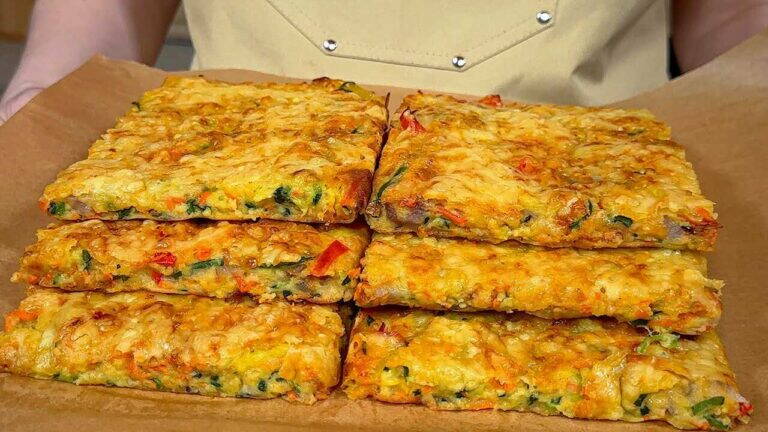 Arcydzieło z cukinii, lepsze niż pizza! Po prostu zetrzyj 2 cukinie! Wszystko po prostu