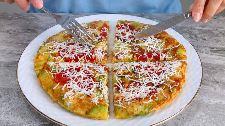 Cukinia z jajkami jest lepsza niż pizza! Robię ją codziennie! Prosty przepis.